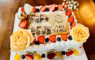 FF14国服8周年 吉田直树晒庆生蛋糕合影